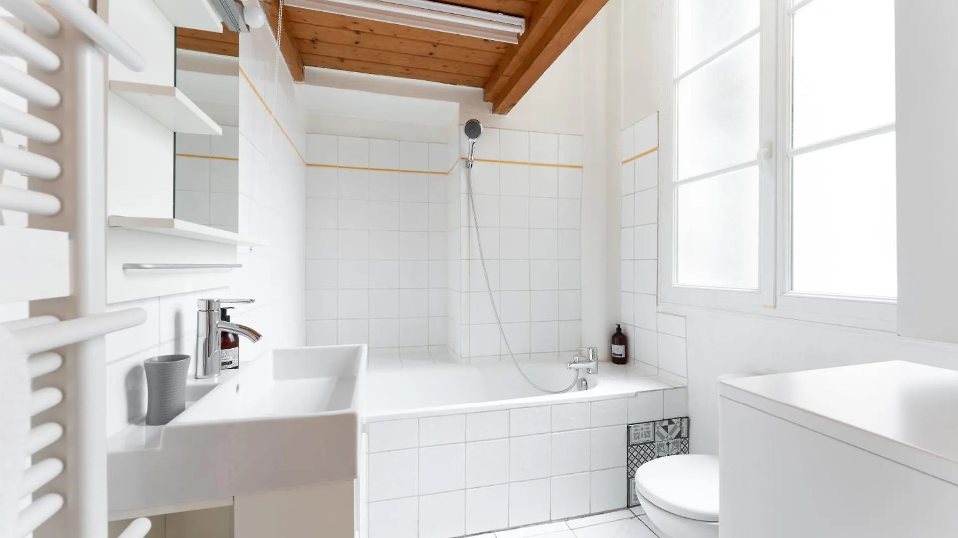 Fenetre Sur Cour - Studio Pour 2 Lyon France